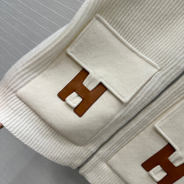 HM 25S Zipped Jacket H Leather Pockets in White Cashmere