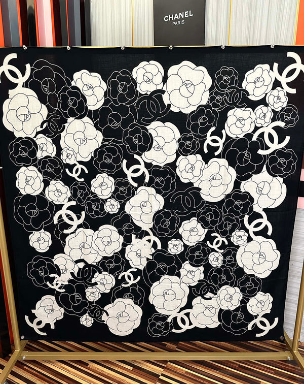 CC 25 Scarf 140cm Black and White Silk Cashmere 825604