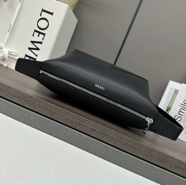 Loewe Puzzle Fold 22cm Handbag in Black Glossy Calfskin 274154