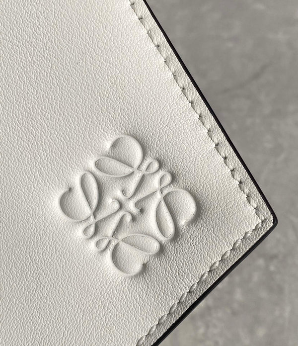 LOE Puzzle Hobo 29cm in Classic White Calfskin 274282