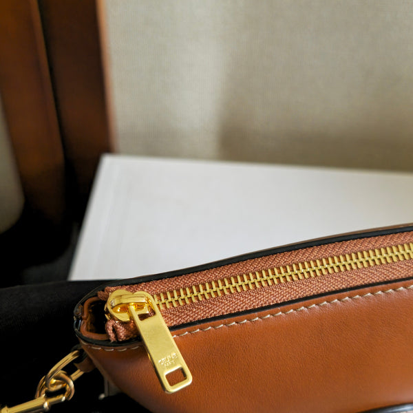 Celine Hot-Selling Brown Clutch Bag in Cowhide 276330