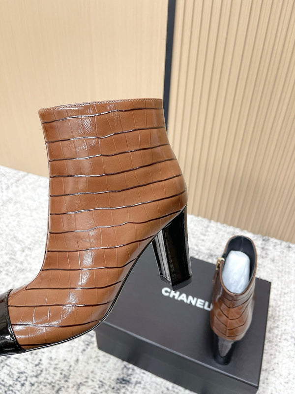 CHANEL Fall/Winter Chelsea Brown Short Boots in Cowhide 591405