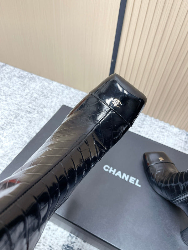 CHANEL Fall/Winter Chelsea Black High Boots in Cowhide 591402