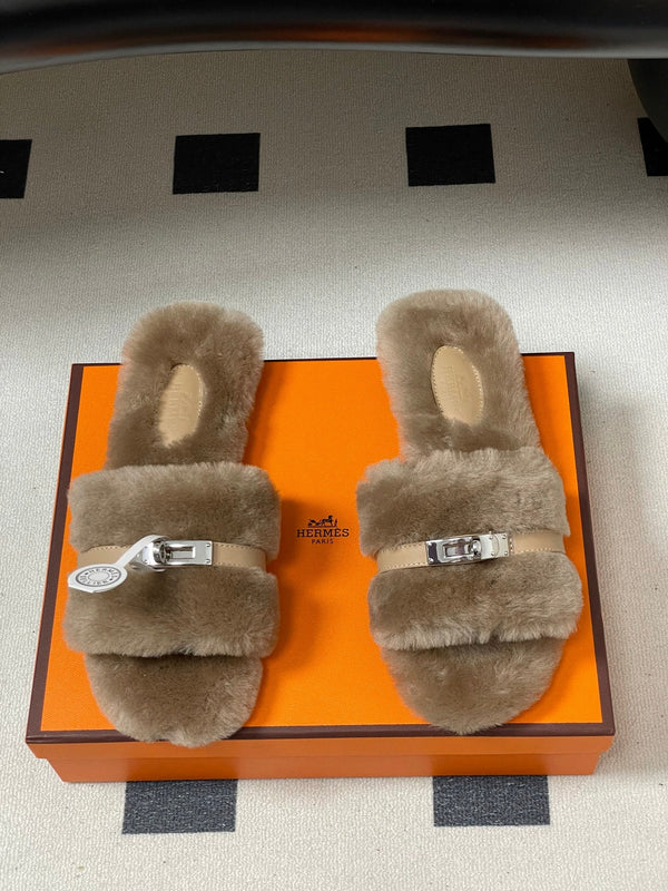 Hermes Giulia Kelly Buckle H-Slippers Beige in Wool 594327
