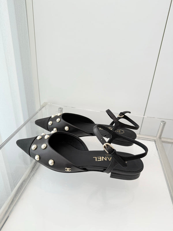 CC 26 Heeled Slingback With Pearl Toe Black in Lambskin 597324