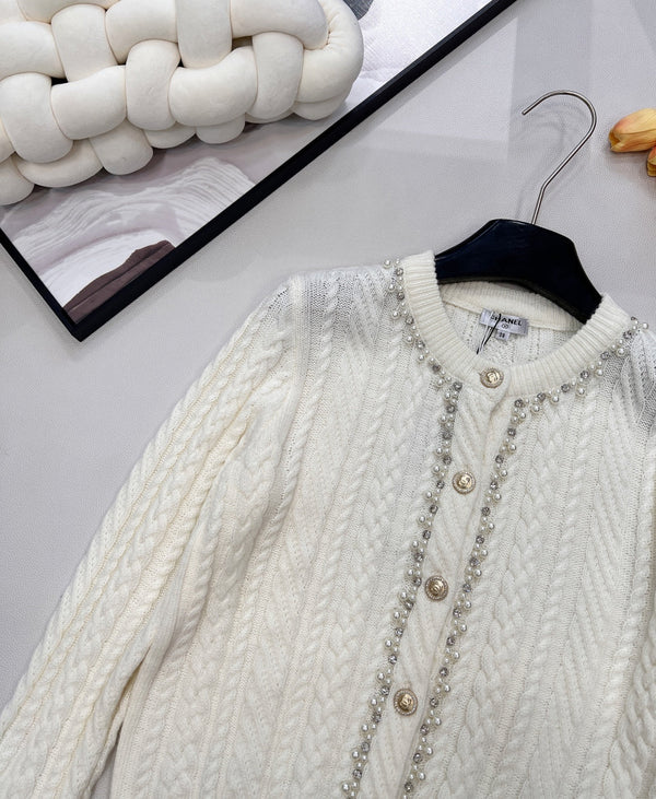 Chanel Cable Knit Crew Neck Cardigan White in Wool 799518
