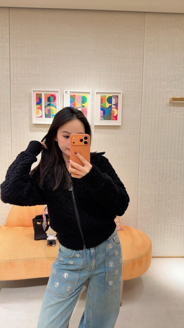 LV 25 Logo Pattern Collared Knit Cardigan