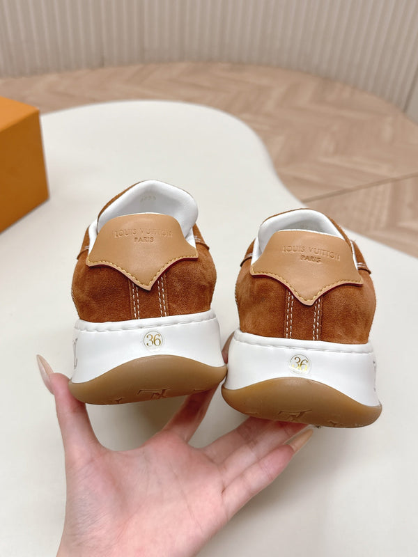 LV 2026 Tilted Sneaker Orange Suede 600680