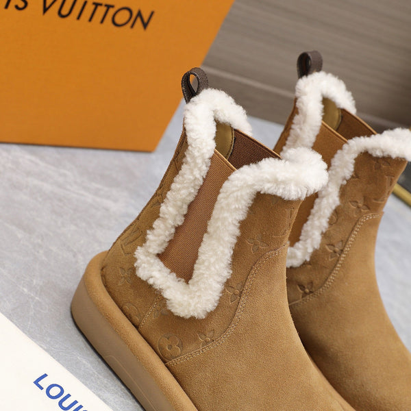 LV 26 Snow Boots Brown in Wool 600758