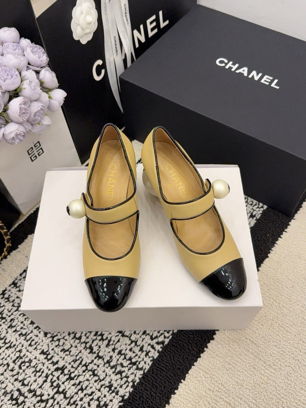 CC Pearl Heel with Rhinstone Clasp Mary Janes Beige Cowhide 602354