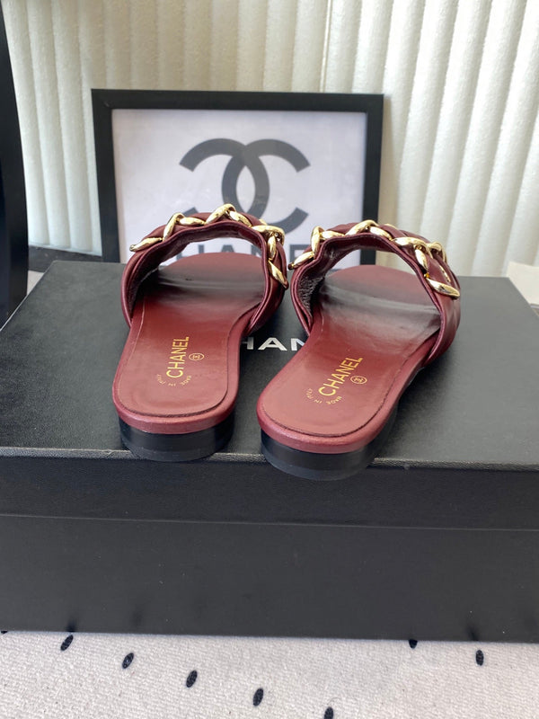 Chanel Early Spring Chain Slippers Burgundy in Lambskin 611718