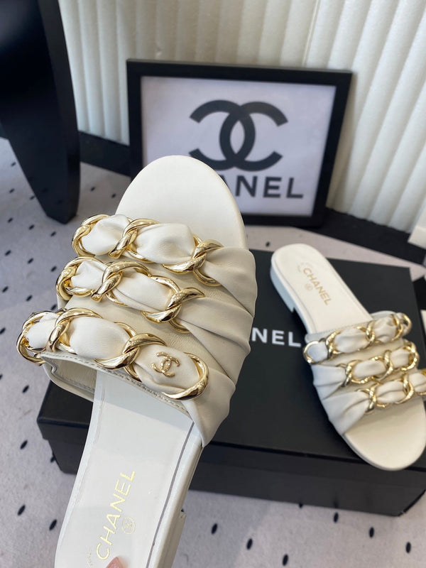 Chanel Early Spring Chain Slippers White in Lambskin 611715