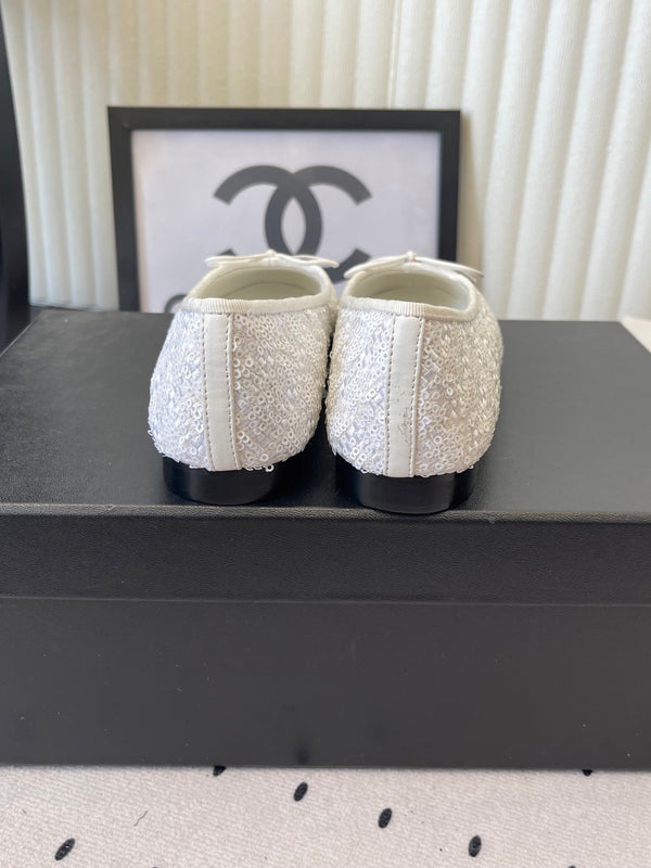 CC Ballet Flats White in Sequined Sheepskin 611690