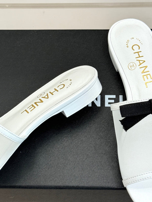 Chanel 26C Double C Bow Slippers White in Mesh 615709
