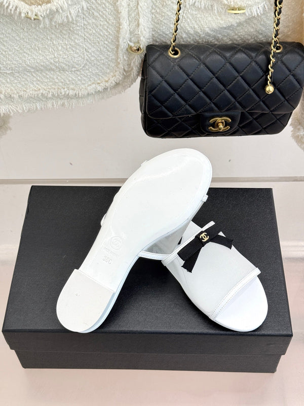 Chanel 26C Double C Bow Slippers White in Mesh 615709