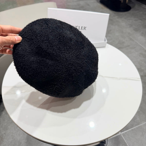 Prada 25 Iceland Beret Black in Cashmere 125815
