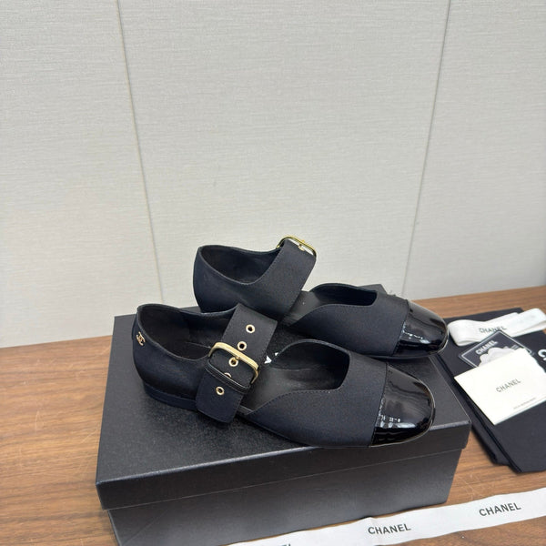 Chanel 26 Mary Jane Flat Black in Fabric Leather 632184