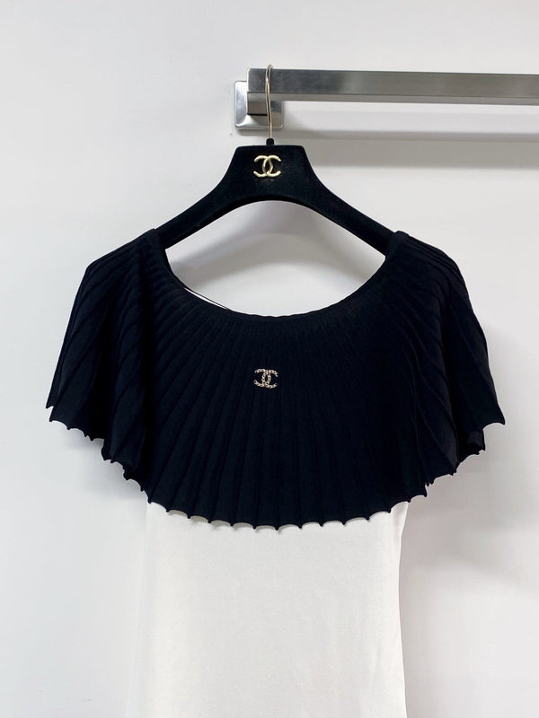 Chanel Two-Tone Vest White Black in Polyester 125434