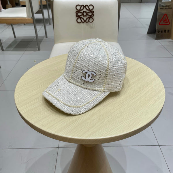 Chanel Baseball Cap With Heavy Pearl Off-white in Cloth 192119