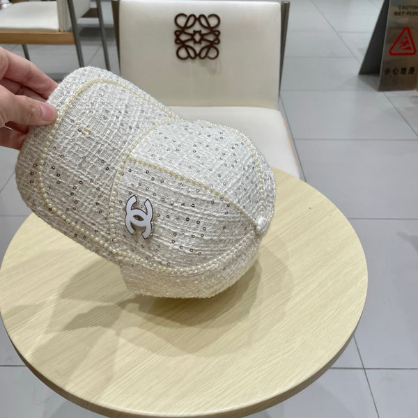 Chanel Baseball Cap With Heavy Pearl Off-white in Cloth 192119