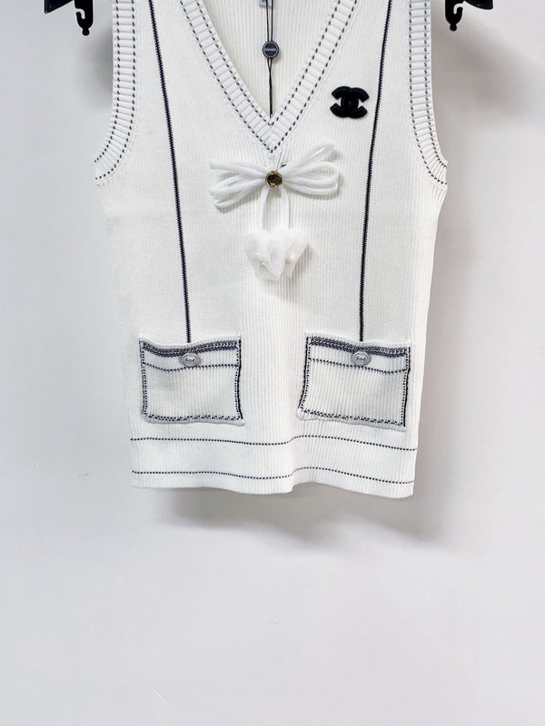 Chanel Vest White in Polyester 204099