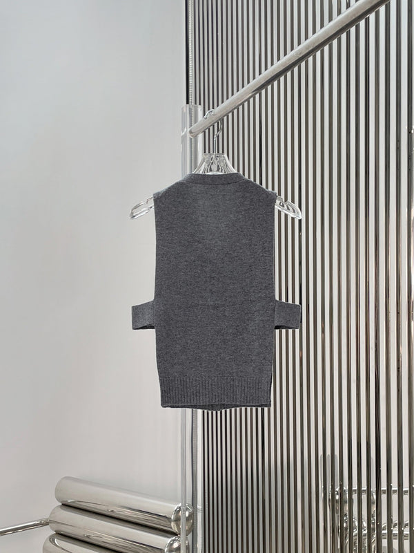 Miu Miu 26 Side-opening Vest in Cashmere 195719