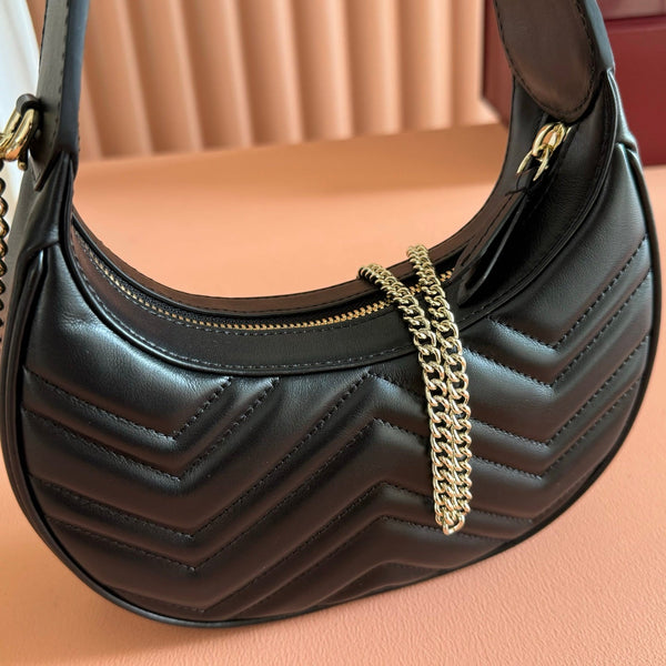 MARMONT SHOULDER BAG 21 IN BLACK CALFSKIN GOLD HARDWARE