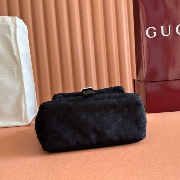 Gucci Cross Body Bag 23 Black in Canvas 284898