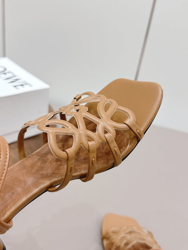 Loewe 26 Sandal 50 Light Camel in Sheepskin 738801