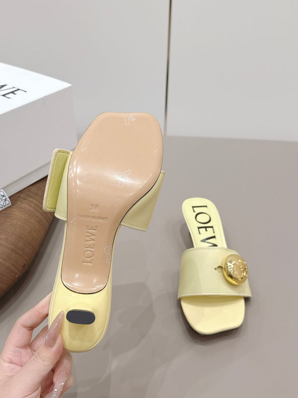Loewe 26 Sandal 45 Light Yellow in Sheepskin 738734