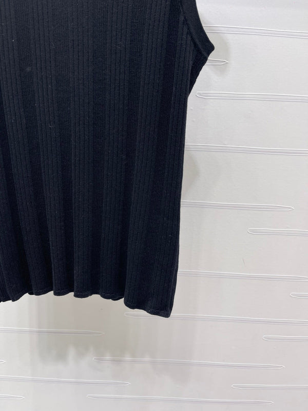 Chanel 2026 Vertical Ribbed Crew Neck Knit Vest Black in Knit Fabric 376042