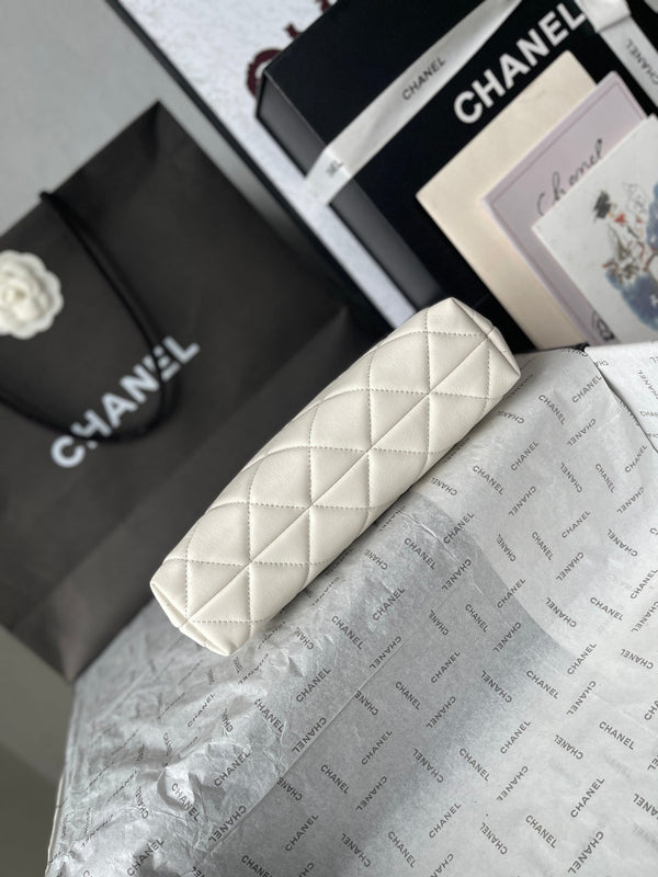 Chanel 26 Small Shopping Bag 24.5 White in Lambskin