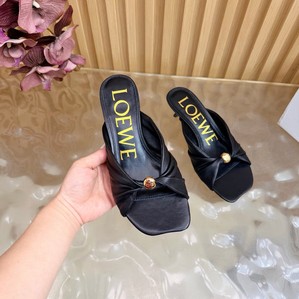 Loew Pebble Soft Sandal 55 Black in Sheepskin 749419