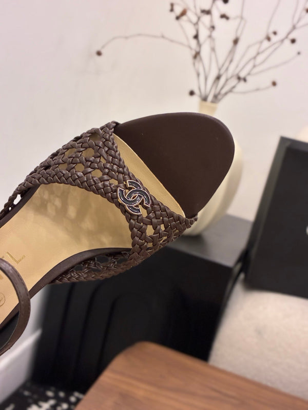 CC Ankle-strap Heeled 60 Dark Brown in Woven 747969