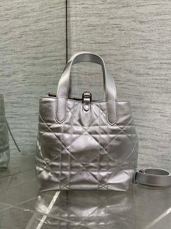 CD Toujours Vertical 18cm Silver in Cowhide 286392