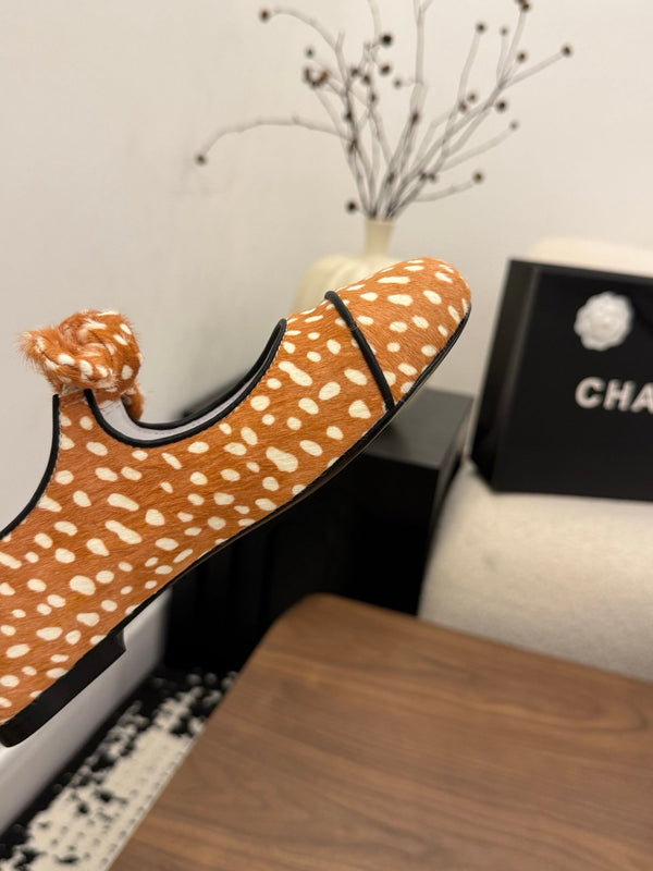 CC 26 Polka Dot Mary Janes Orange in Horsehair 756093