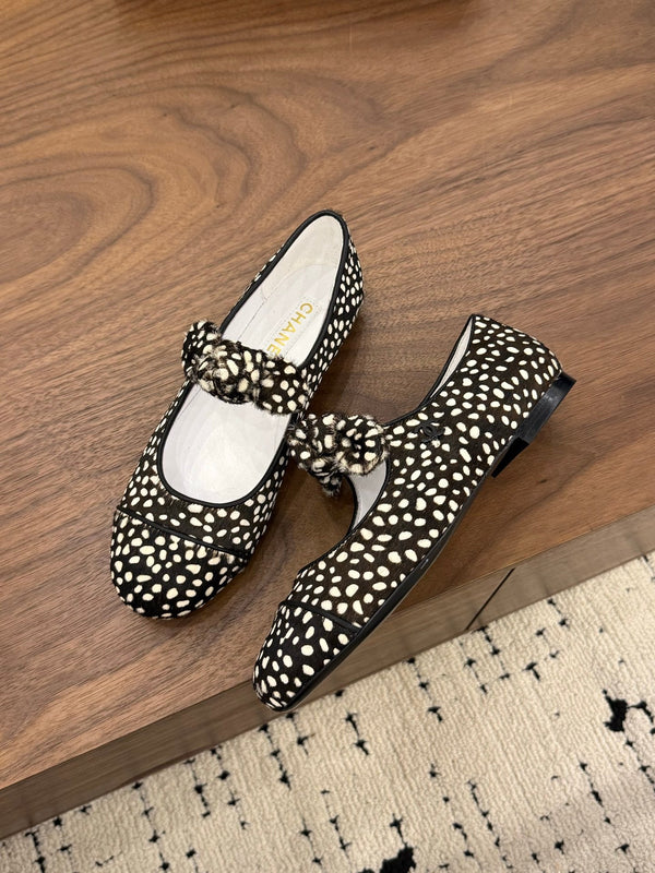 CC 26 Polka Dot Mary Janes Black White in Horsehair 756091