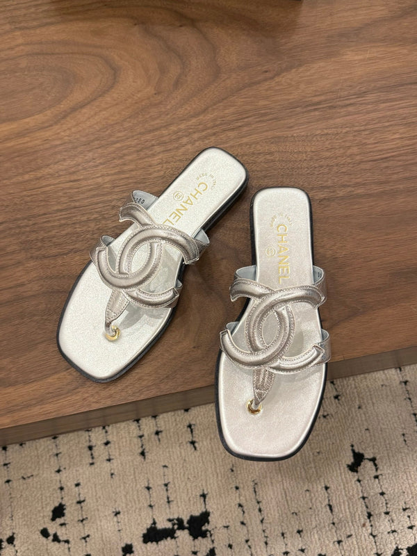 CC 26 Sandal Silver in Cowhide 748528