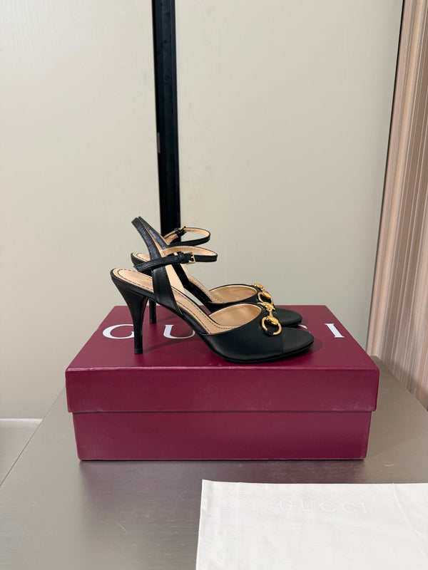 GG Buckle Stiletto Round Toe Heel Height 85mm Black in Calfskin 784467