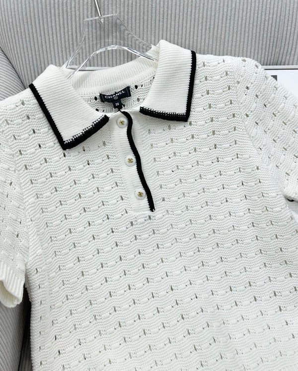 CC 26 Collared Color-blocked Knit Short-sleeved Top White in Wool 387624