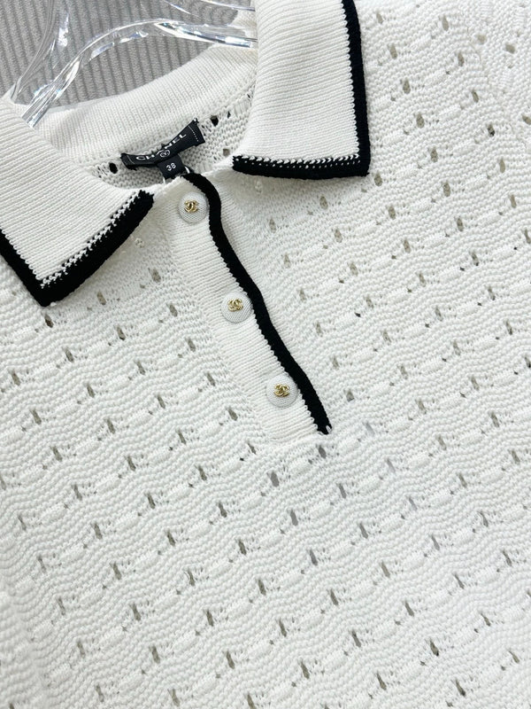 CC 26 Collared Color-blocked Knit Short-sleeved Top White in Wool 387624