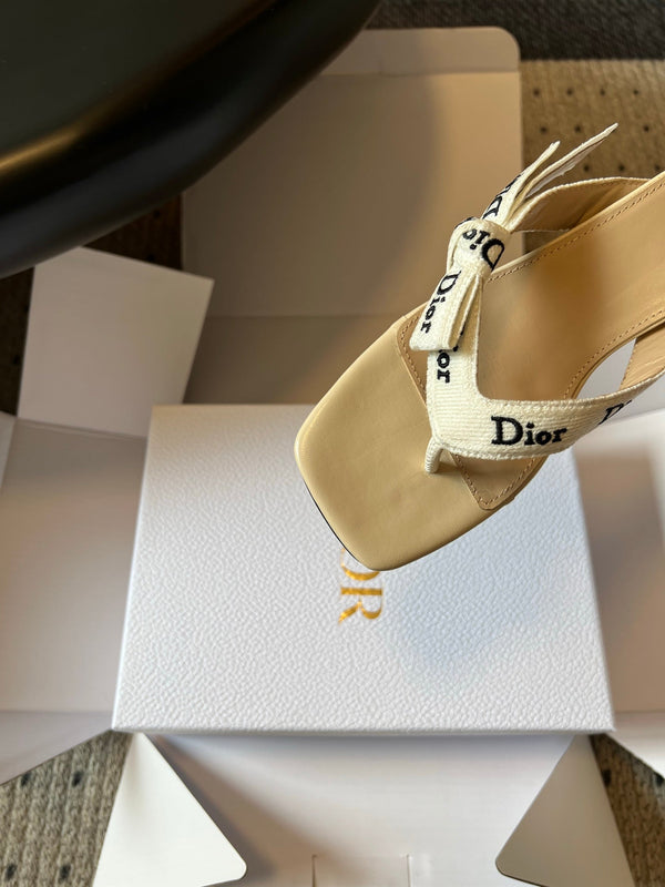 CD Heeled Thong Sandals Begie Embroidered Fabric