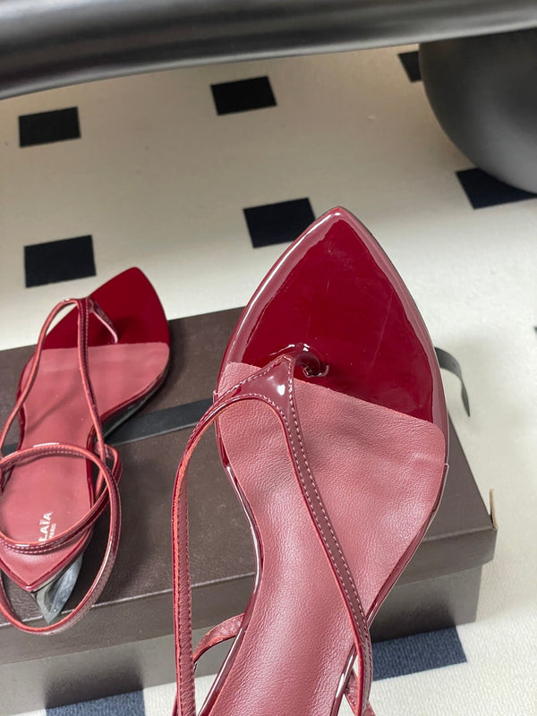Alaia Thong Sandals Burgundy 3cm Patent Leather 835290