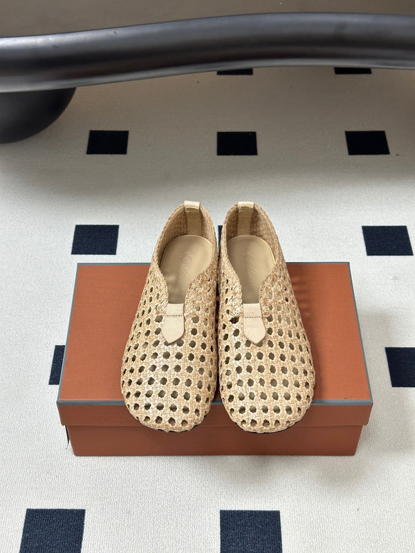 LP 26s Floaty Flats Light Begie Handwoven Cowhide Leather 235280