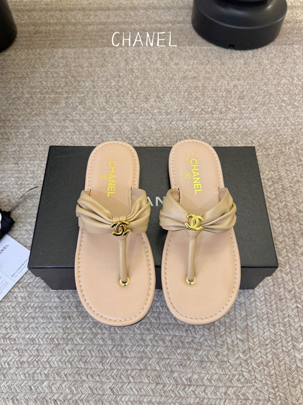 CC 26S Thong Slide Sandals Begie Cowhide 835645