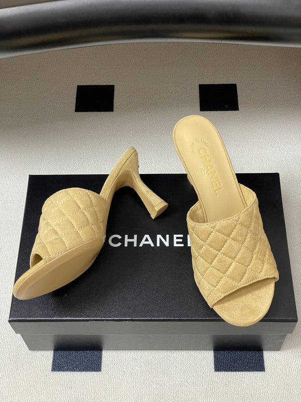CC Quilted Heeled Sandal 8cm Begie Suede 834713