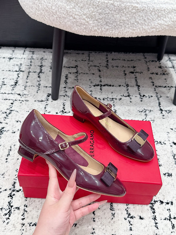 FG Vara Bow Round Toe Mary Jane Pumps 3.5cm Burgundy Patent Leather 458403