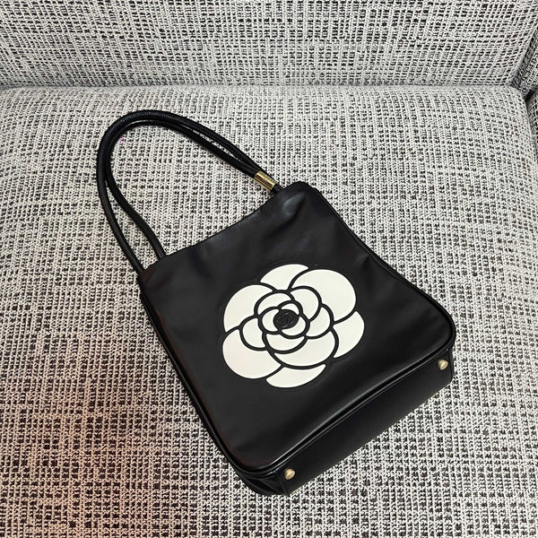 CC Vintage Tote Bag Embossed Camellia 25cm White Lettering Black Calfskin