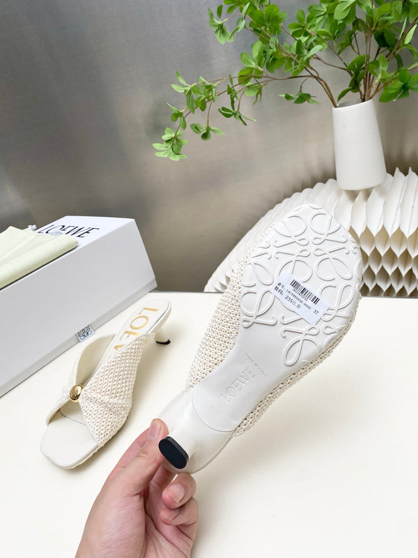 Loew Pebble Soft Sandals White Lambskin Leather 881364