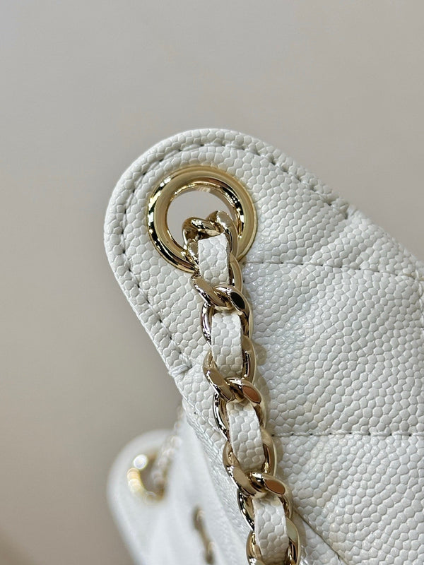 CC 25s Classic Clutch With Chain White Caviar Leather